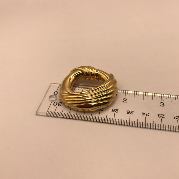 Gold-Tone Abstract Wreath Brooch - Picture 6 of 6